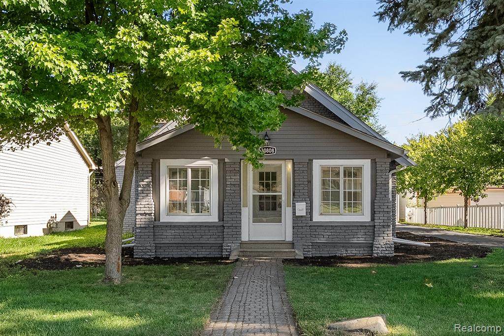 30808 Sheridan Street - Photo 1