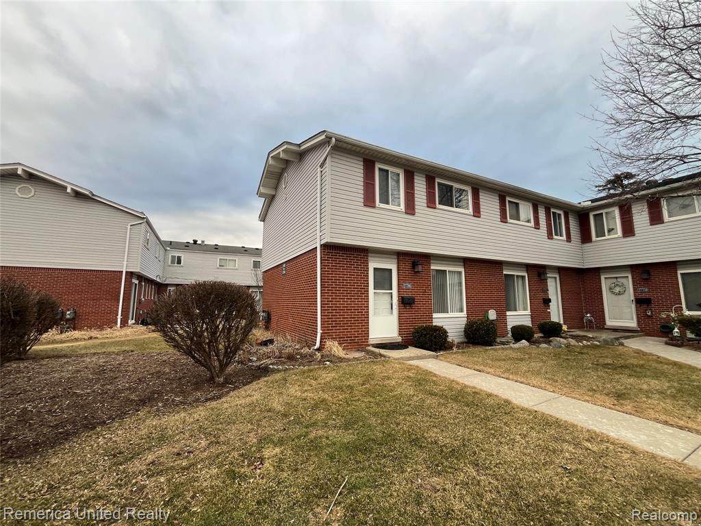 27766 Eastwick - Photo 1