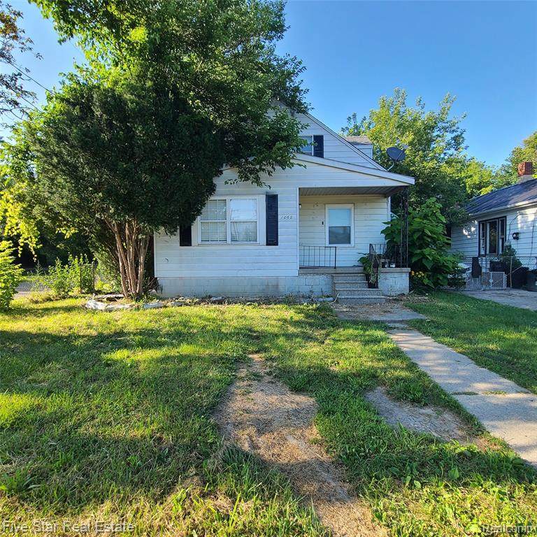 1062 Tremont Avenue - Photo 1