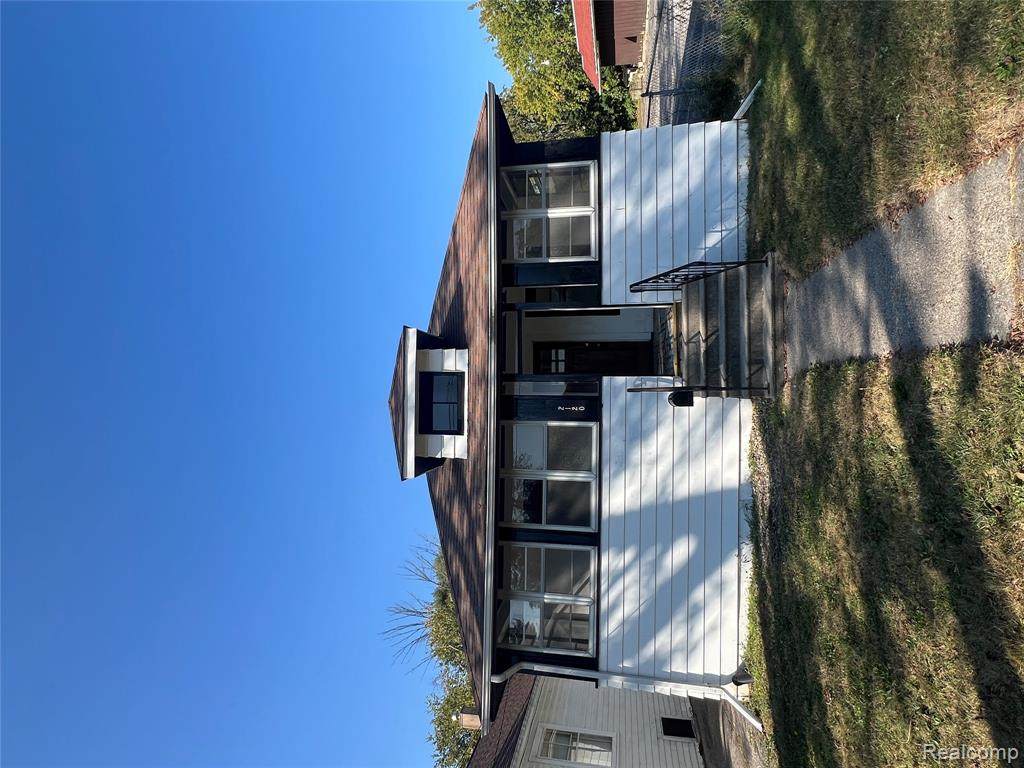 2120 Genesee Avenue - Photo 1