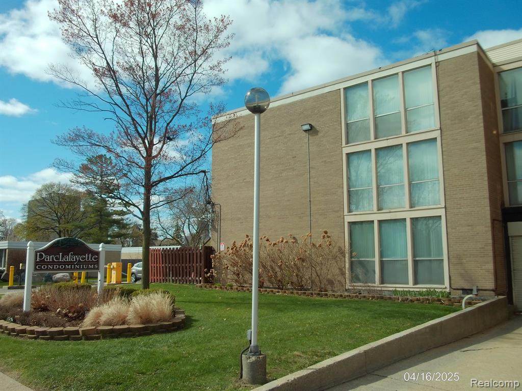 1941 Orleans Street - Photo 1