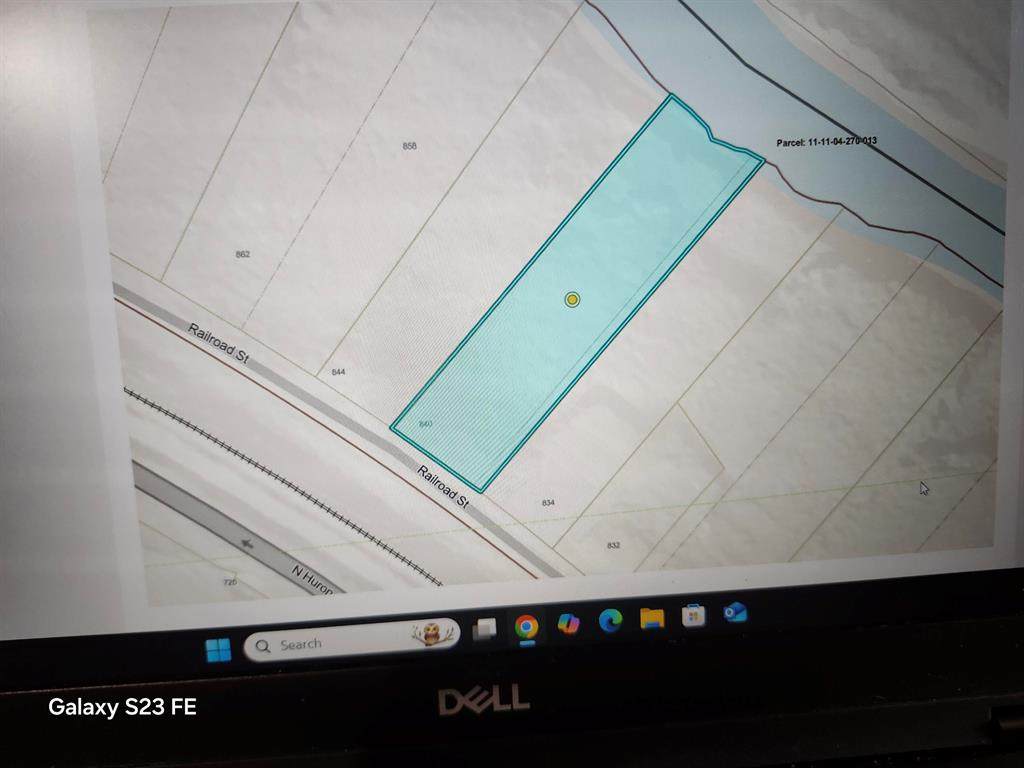 840 Railroad Street - Photo 1