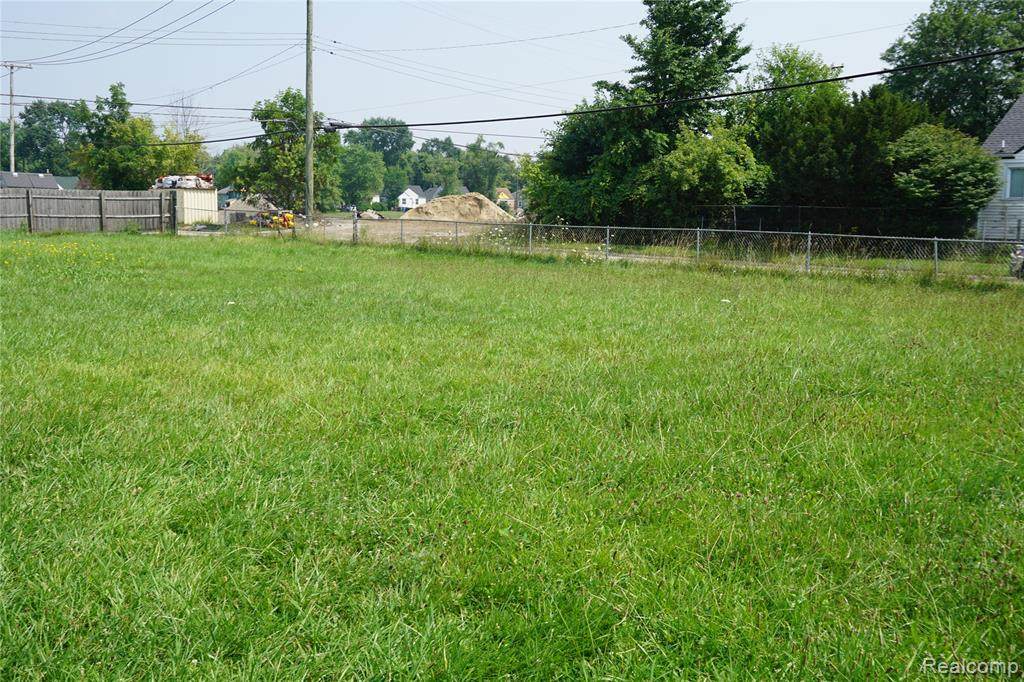 Vacant Spruce Street - Photo 1