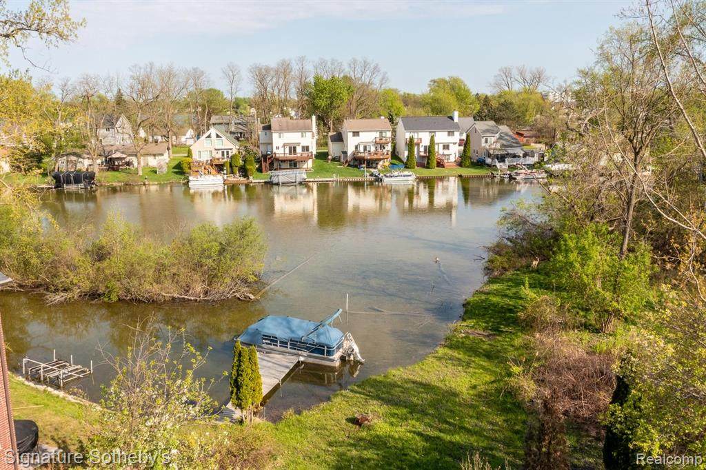 1389 Cass Lake Road - Photo 1