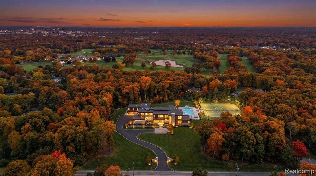 https://bt-photos.global.ssl.fastly.net/michigan/orig_boomver_1_638860013-2.jpg