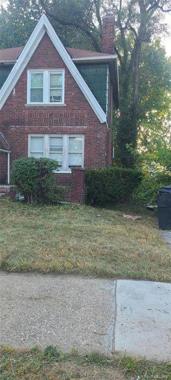 15039 Sorrento Street - Photo 1