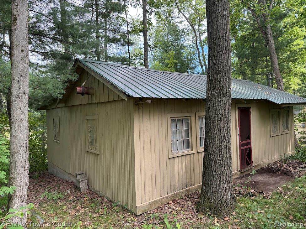 207 Mary Jo Road - Photo 1