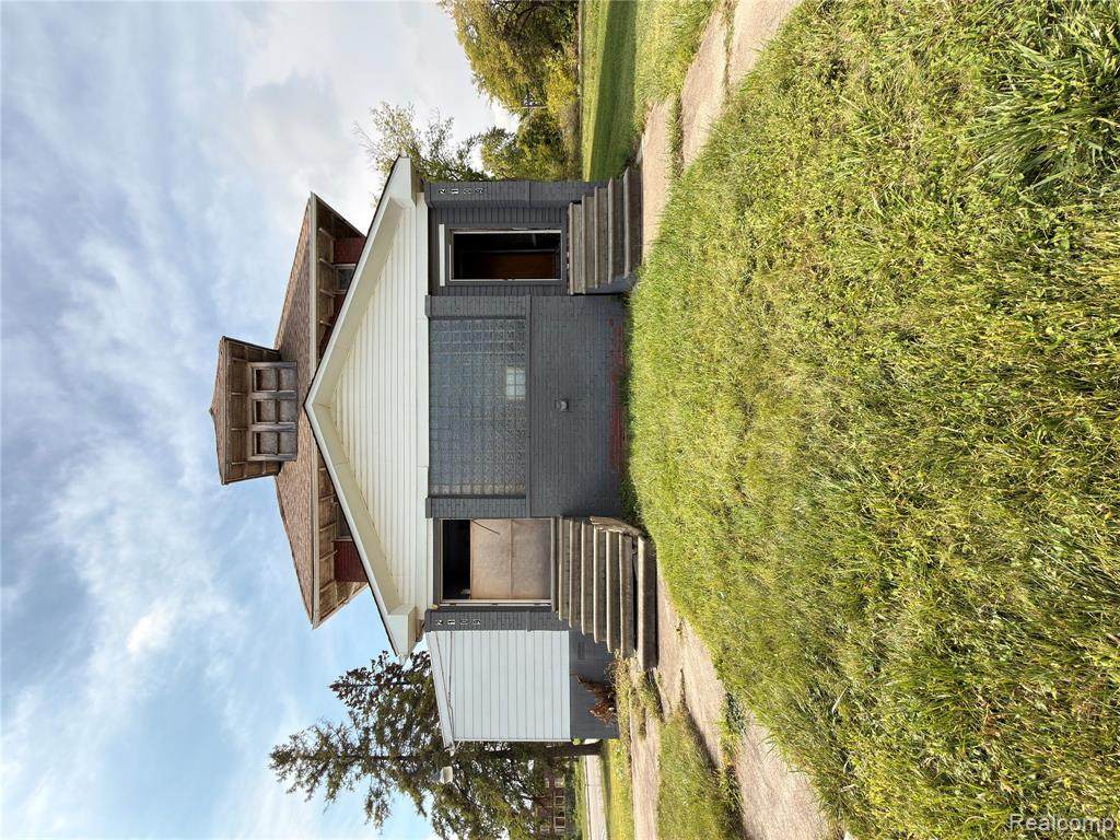 2109 Montclair Street - Photo 1