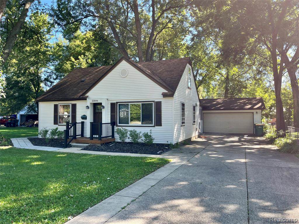 23096 Hawthorne Street - Photo 1