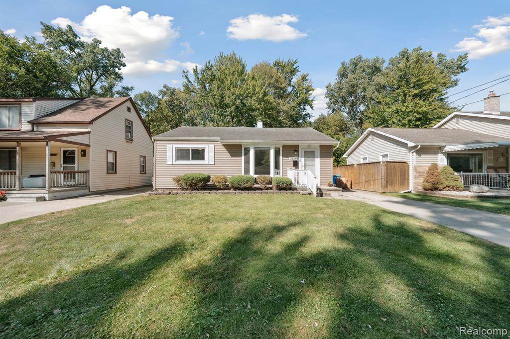 28349 Hampden Street - Photo 1