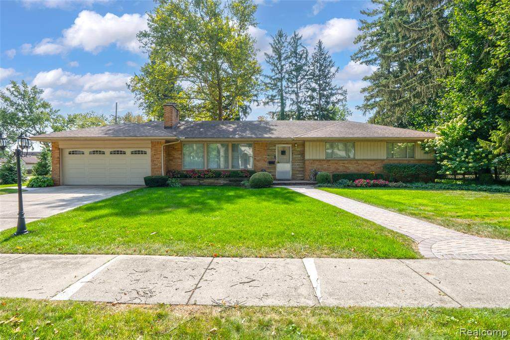 31607 Auburn Drive - Photo 1