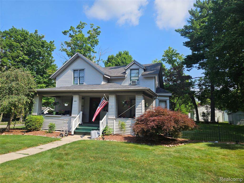 624 Hickory Street - Photo 1