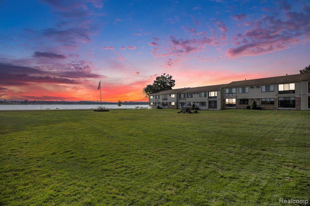 1700 River Road - Photo 1