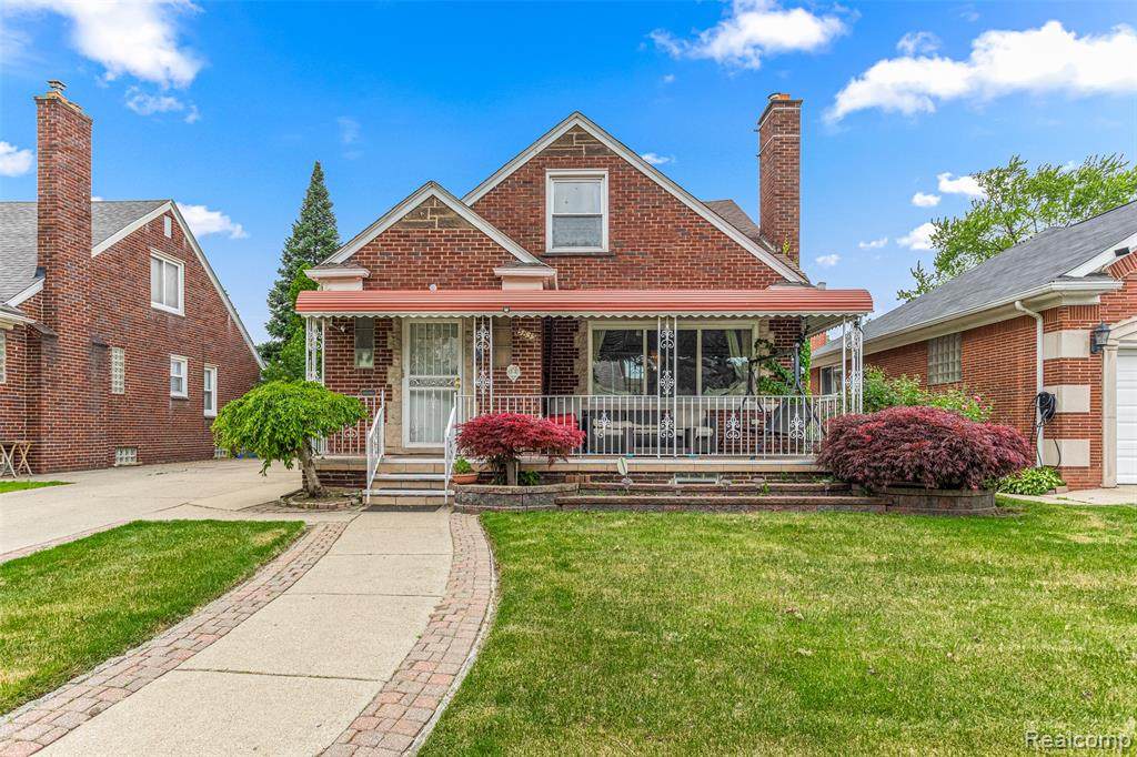 5835 Oakman Boulevard - Photo 1