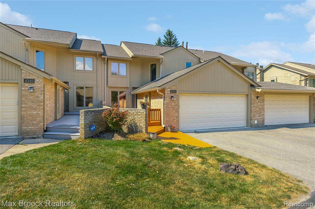 4343 Foxpointe Drive - Photo 1