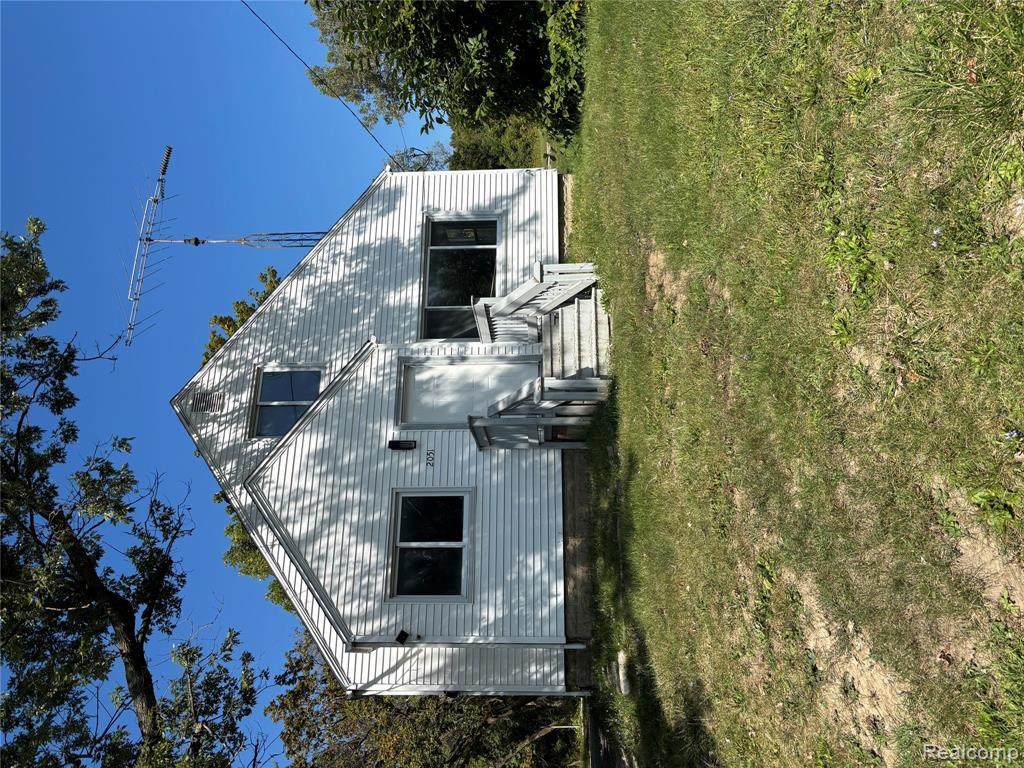 2051 Lavelle Road - Photo 1