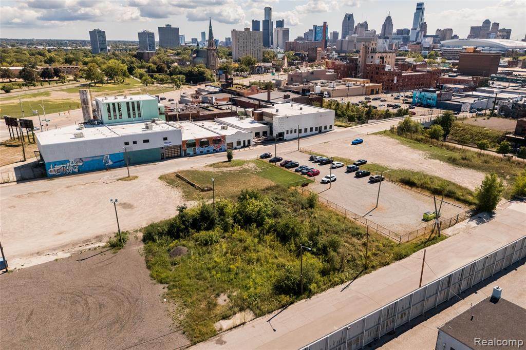 1956 Alfred Street - Photo 1