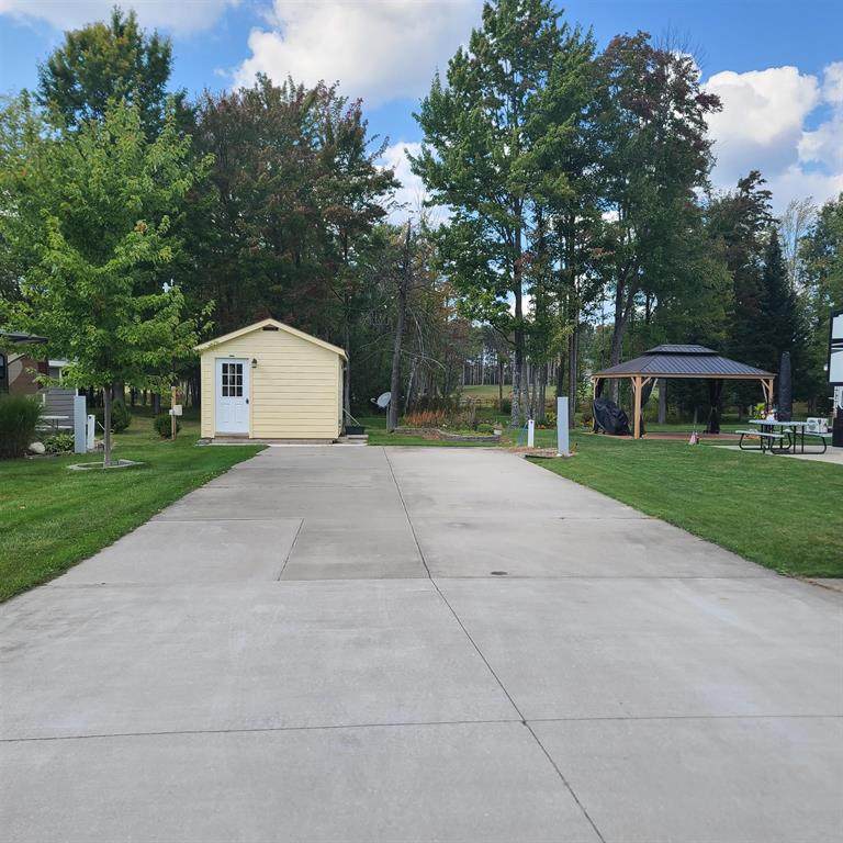 6100 Larson Road - Photo 1