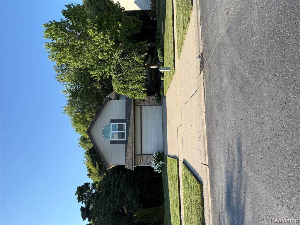 44994 Sondra Drive - Photo 1