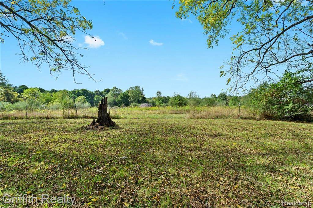 9800 Beeman Road - Photo 1