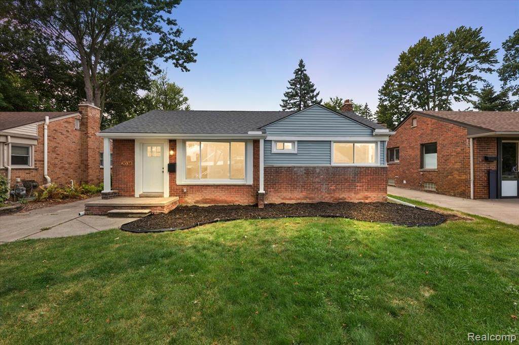 2038 Detroit Street - Photo 1