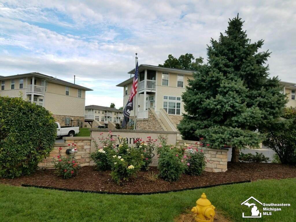 507 Mackinaw Trail - Photo 1