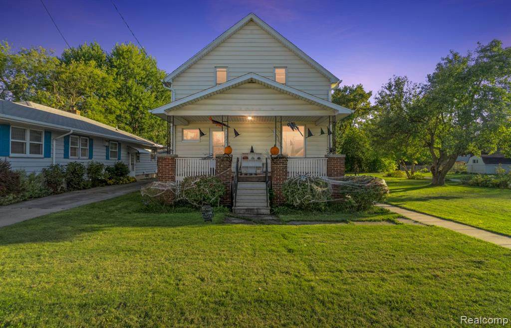 2028 Kosciuszko Avenue - Photo 1