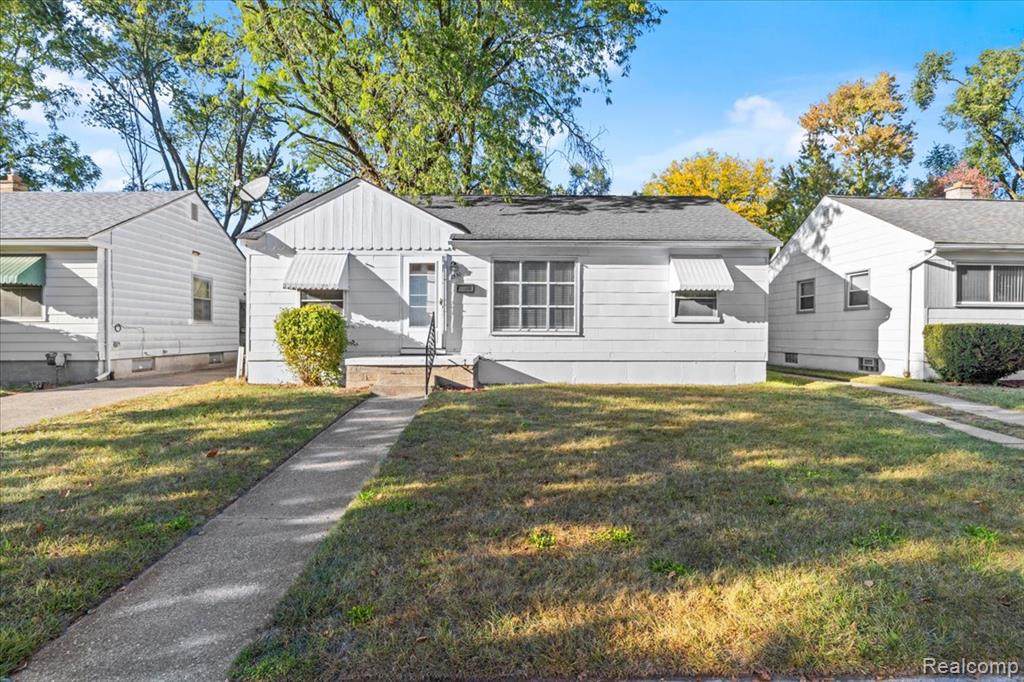 22530 Leewin Street - Photo 1