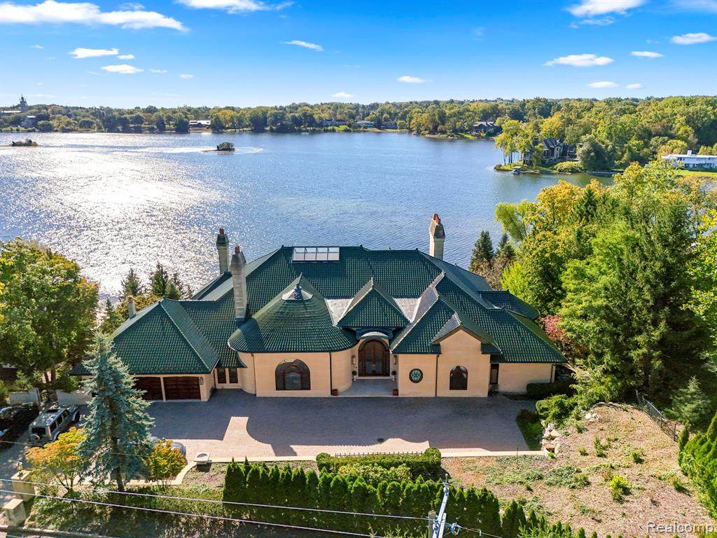 1567 Island Lane - Photo 1