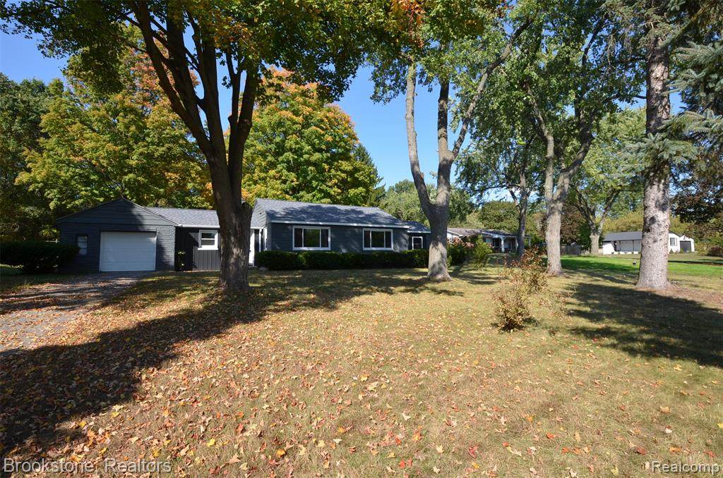 7565 Old Pond Drive - Photo 1