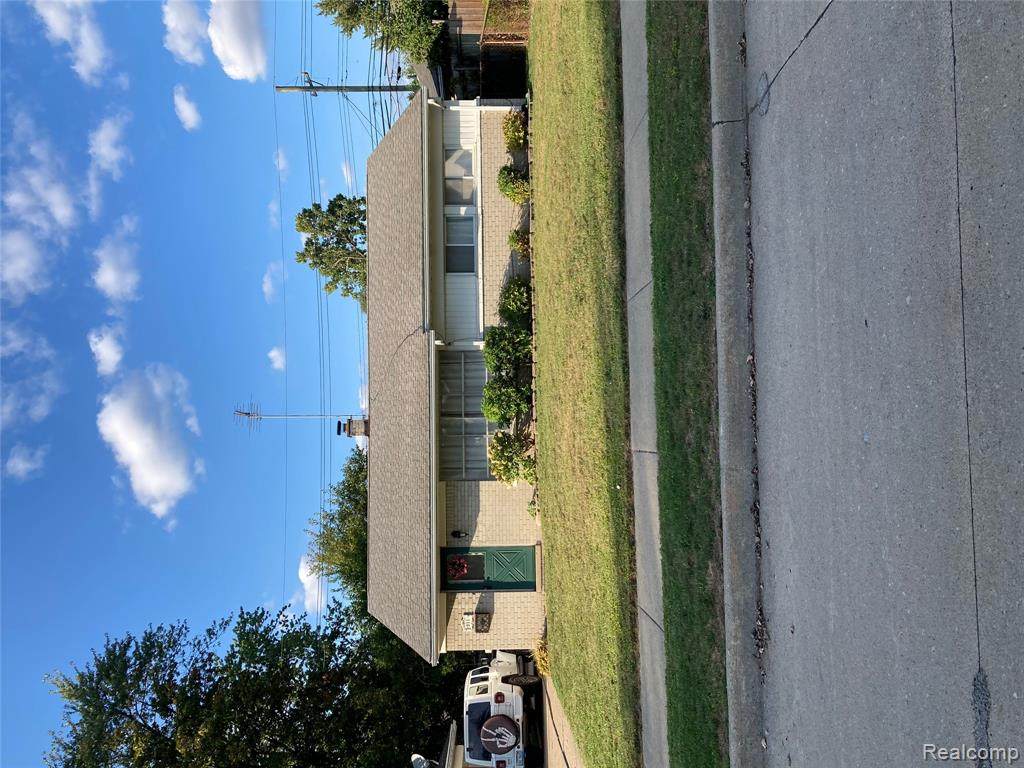 931 Kalama Avenue - Photo 1