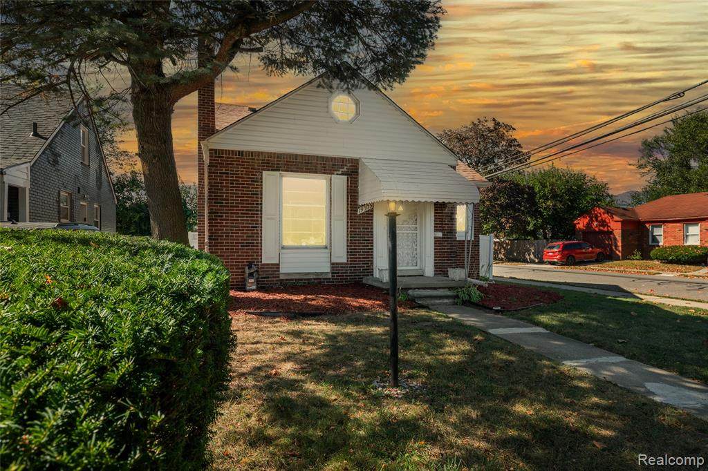 19505 Tracey Street - Photo 1