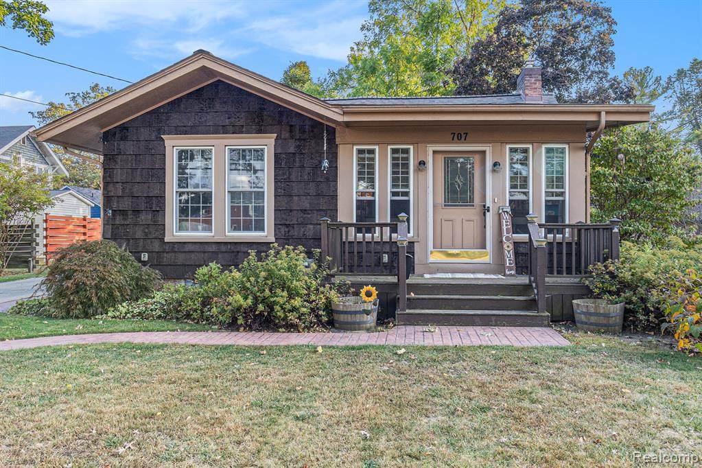 707 King Street - Photo 1