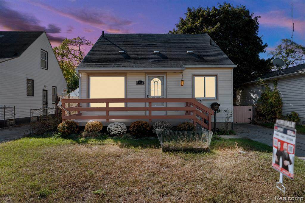 8761 Albany Street - Photo 1