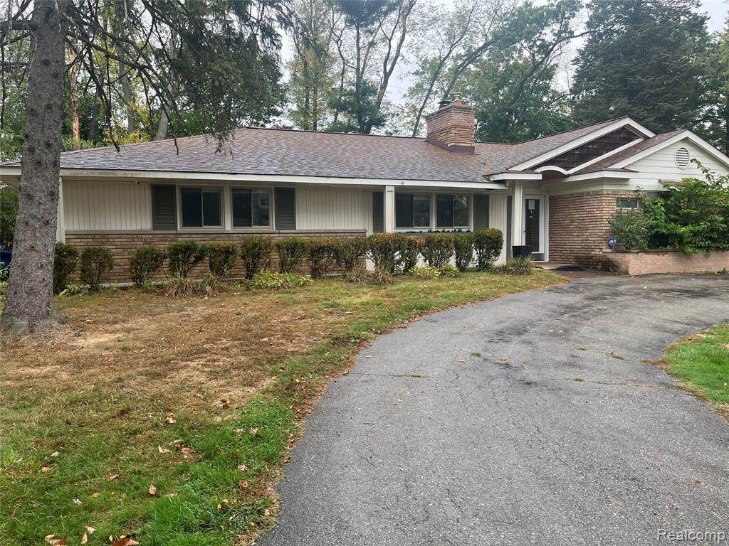 240 Applewood Lane - Photo 1