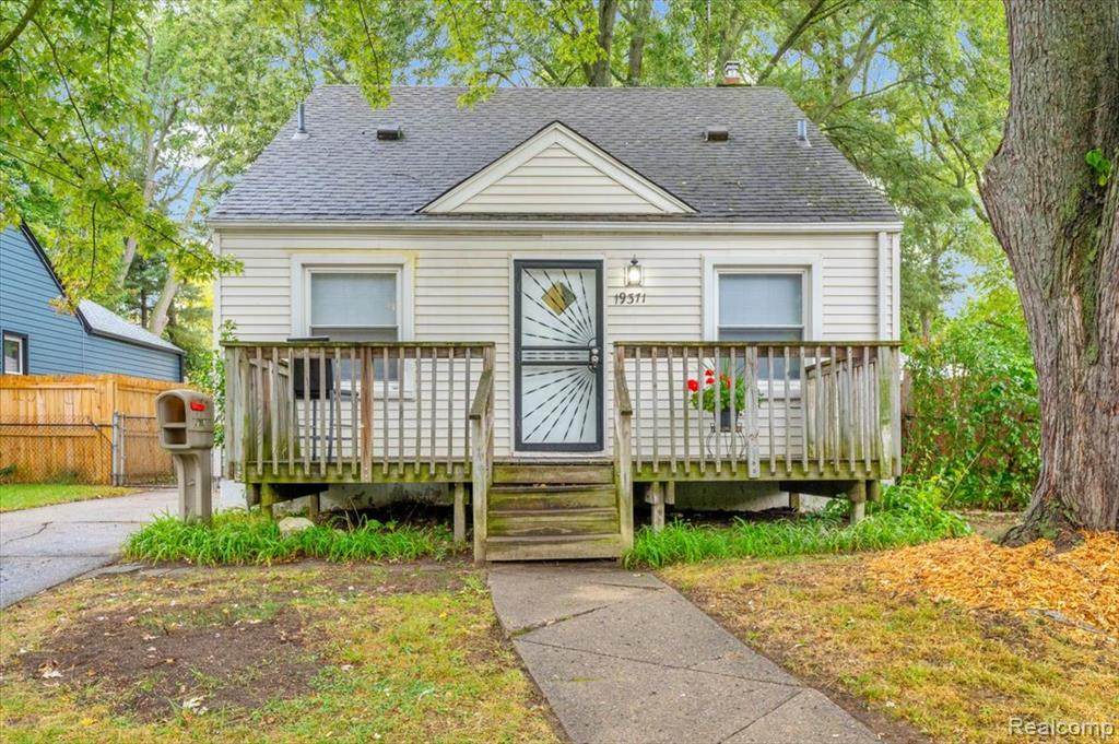 19371 Winston Street - Photo 1