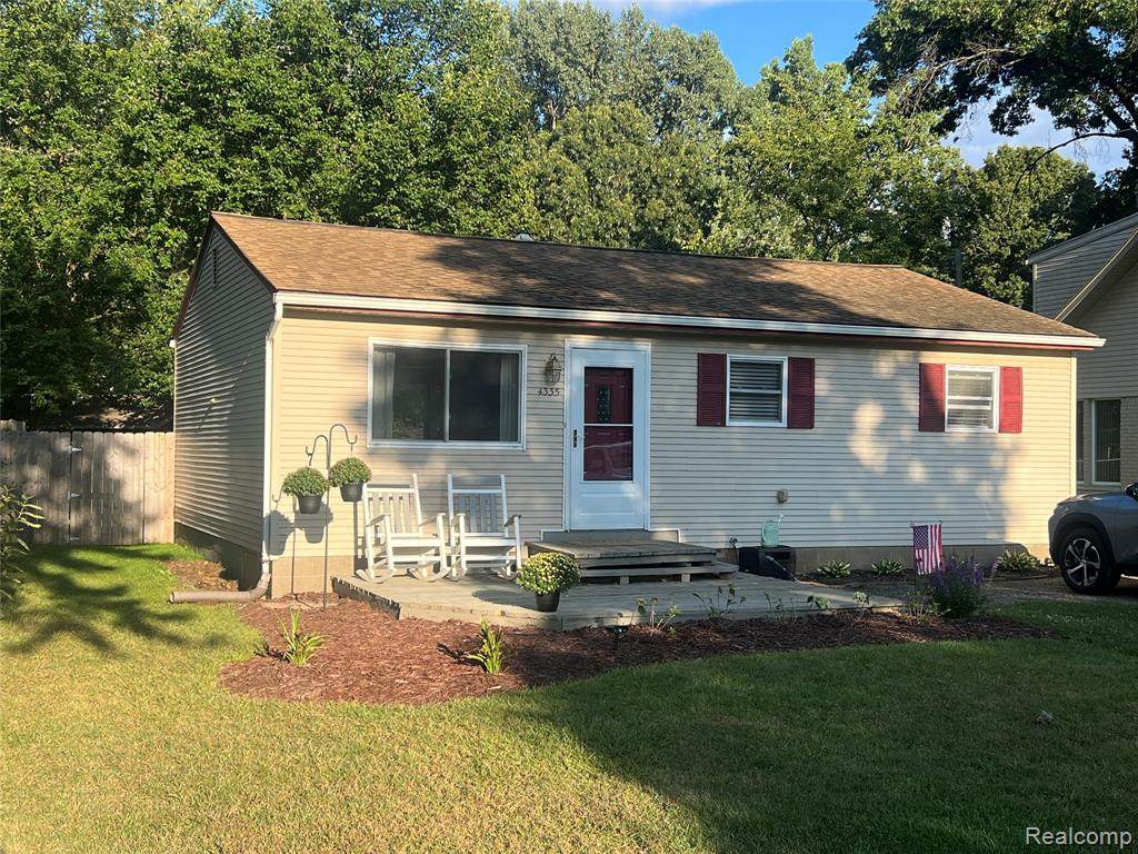 4335 Crestdale Avenue - Photo 1