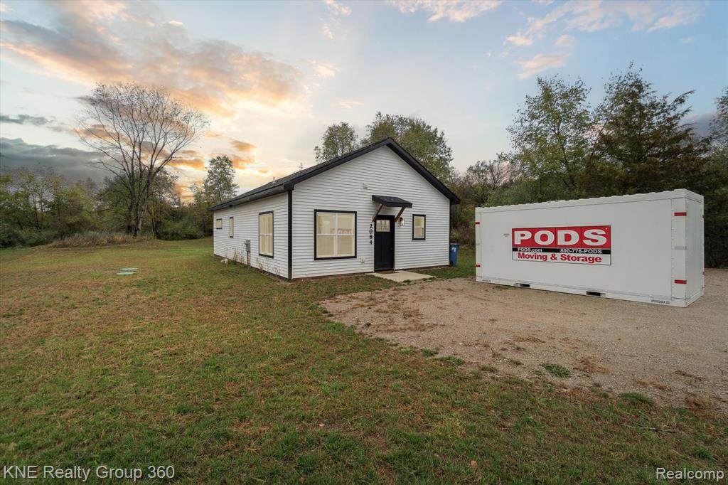 2084 W Fenwick Road - Photo 1