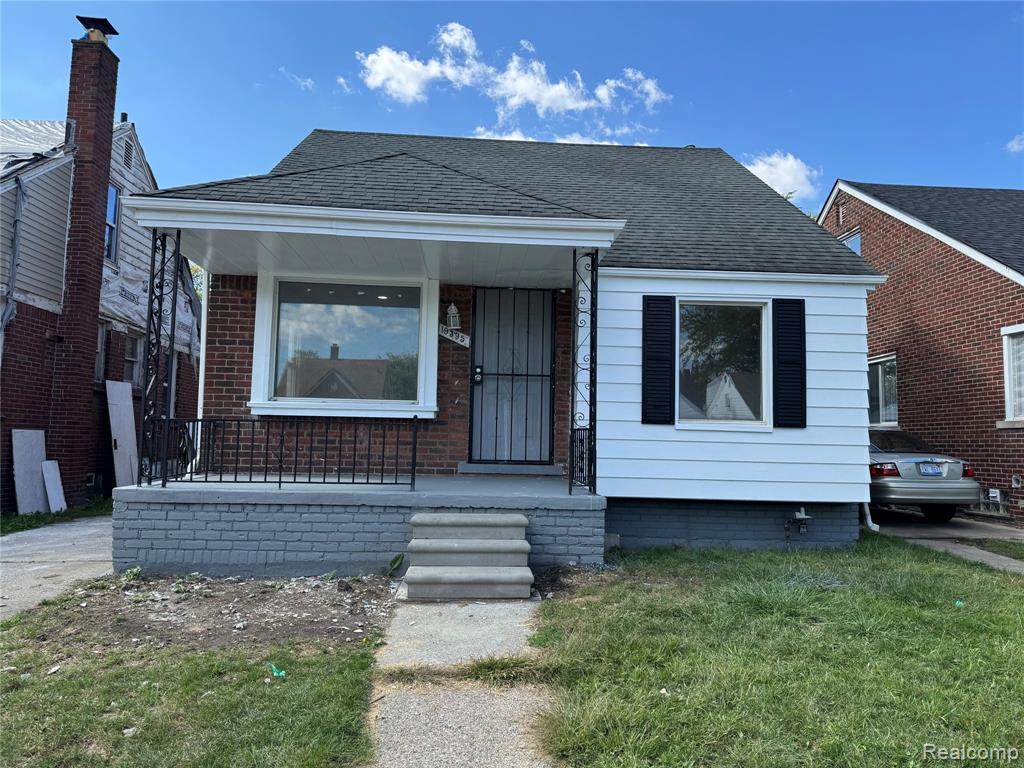 19395 Fairport Street - Photo 1