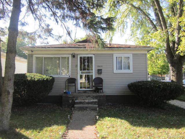 19651 Lyndon Street - Photo 1