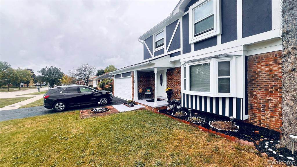 1459 Leafgreen Drive - Photo 1