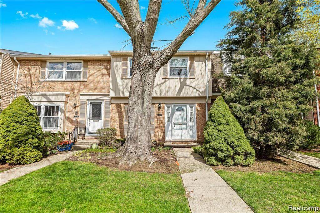 1812 Brentwood Drive - Photo 1