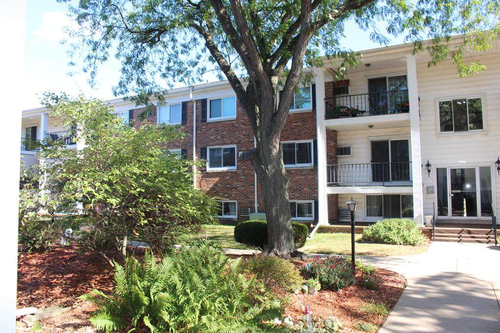 806 Michigan Avenue - Photo 1