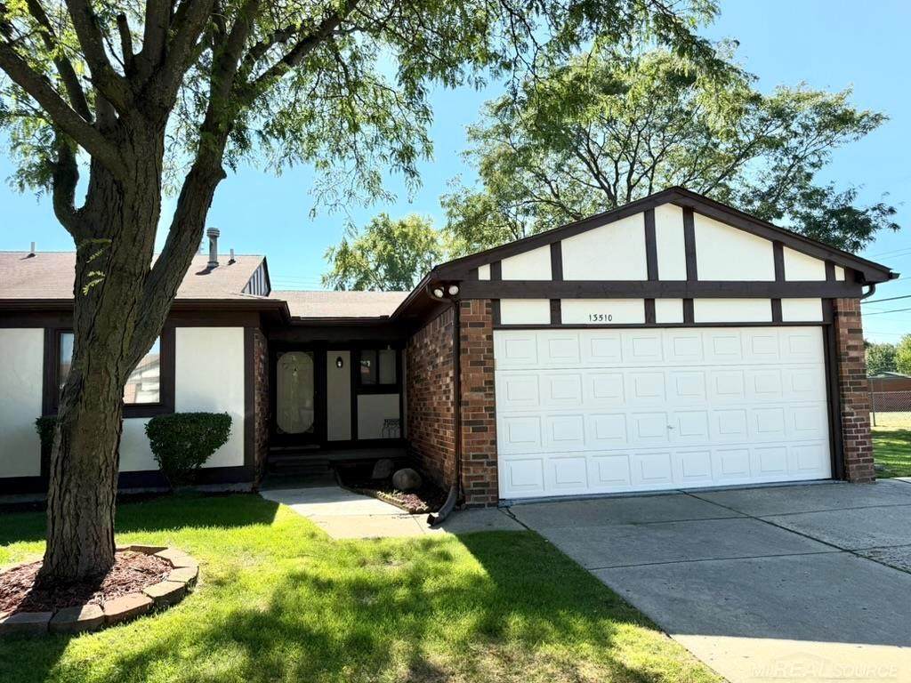 13510 Angela Drive - Photo 1