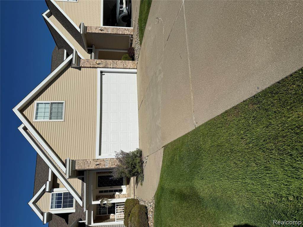 7172 Kings Way - Photo 1