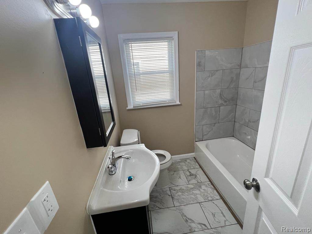 https://bt-photos.global.ssl.fastly.net/michigan/orig_boomver_1_644783947-2.jpg