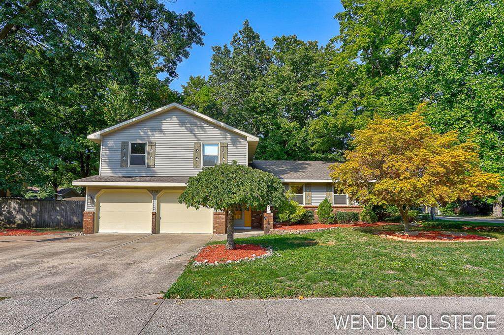 776 Meadowbrook Avenue - Photo 1