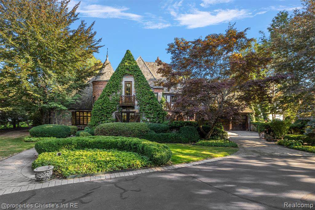 49016 Pointe Lakeview Drive - Photo 1