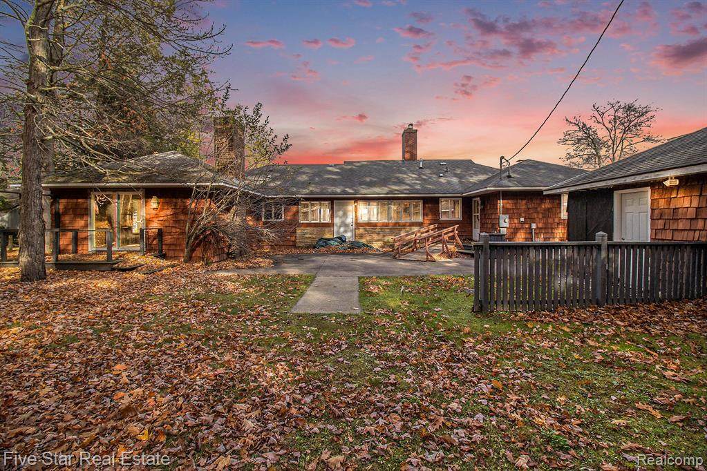 3162 Crescent Beach Road - Photo 1