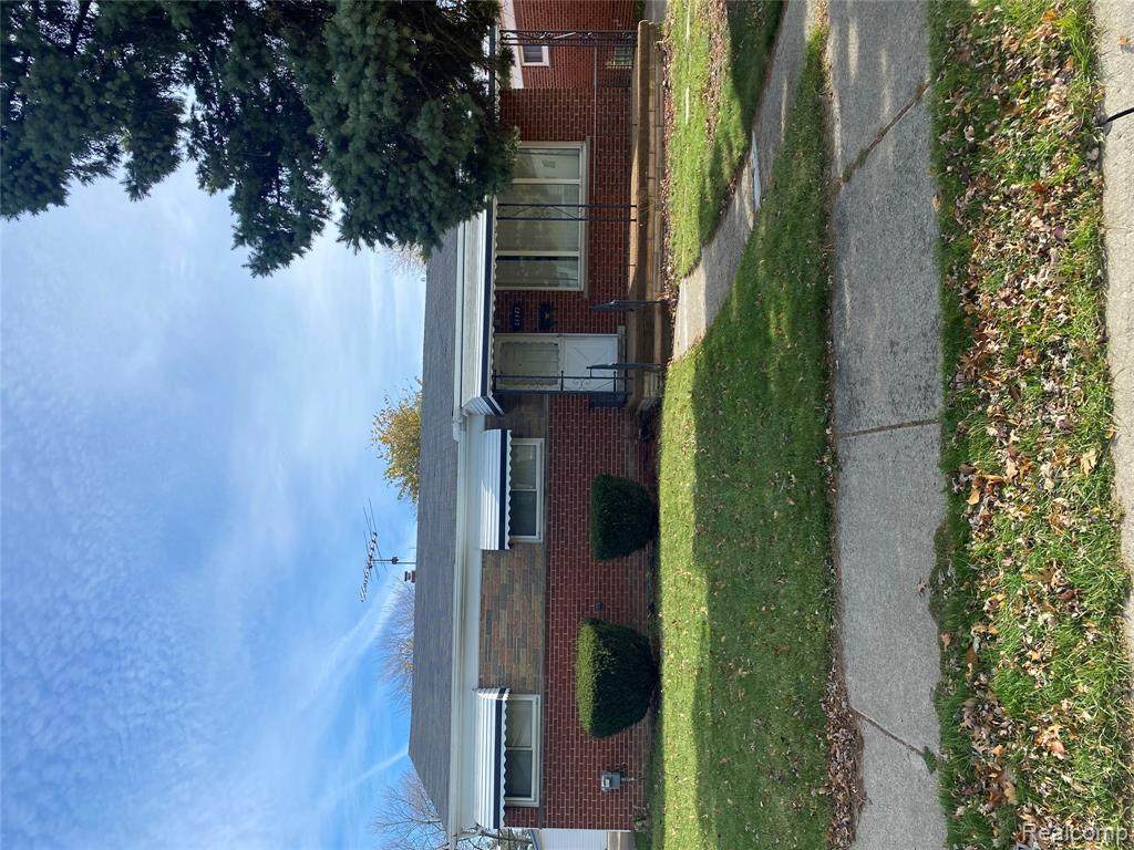 24572 Rosalind Avenue - Photo 1